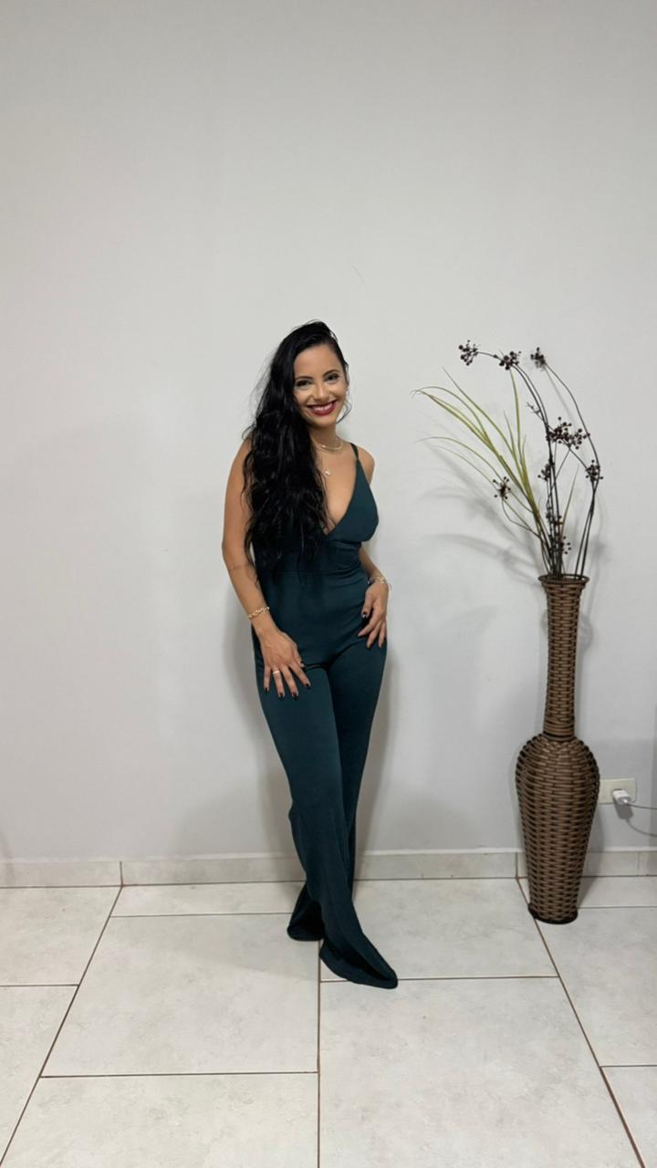 Macacão Verde Esmeralda Costas Abertas Amarrado