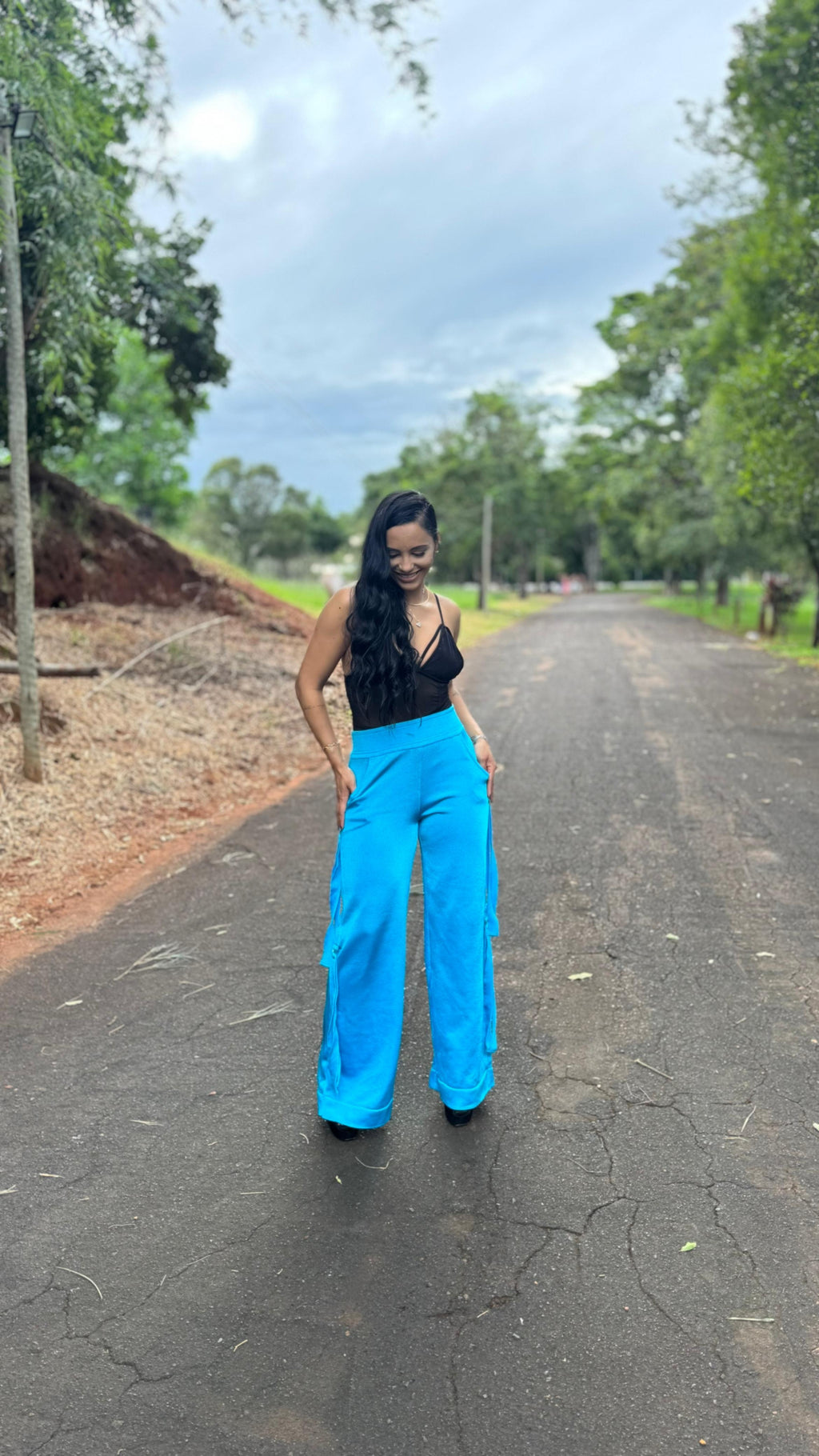 Calça Pantalona Azul Turquesa com Fitas Laterais - Doce de coco