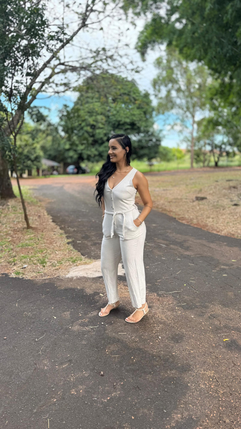 Macacão Off-White Linho Botões Bolsos