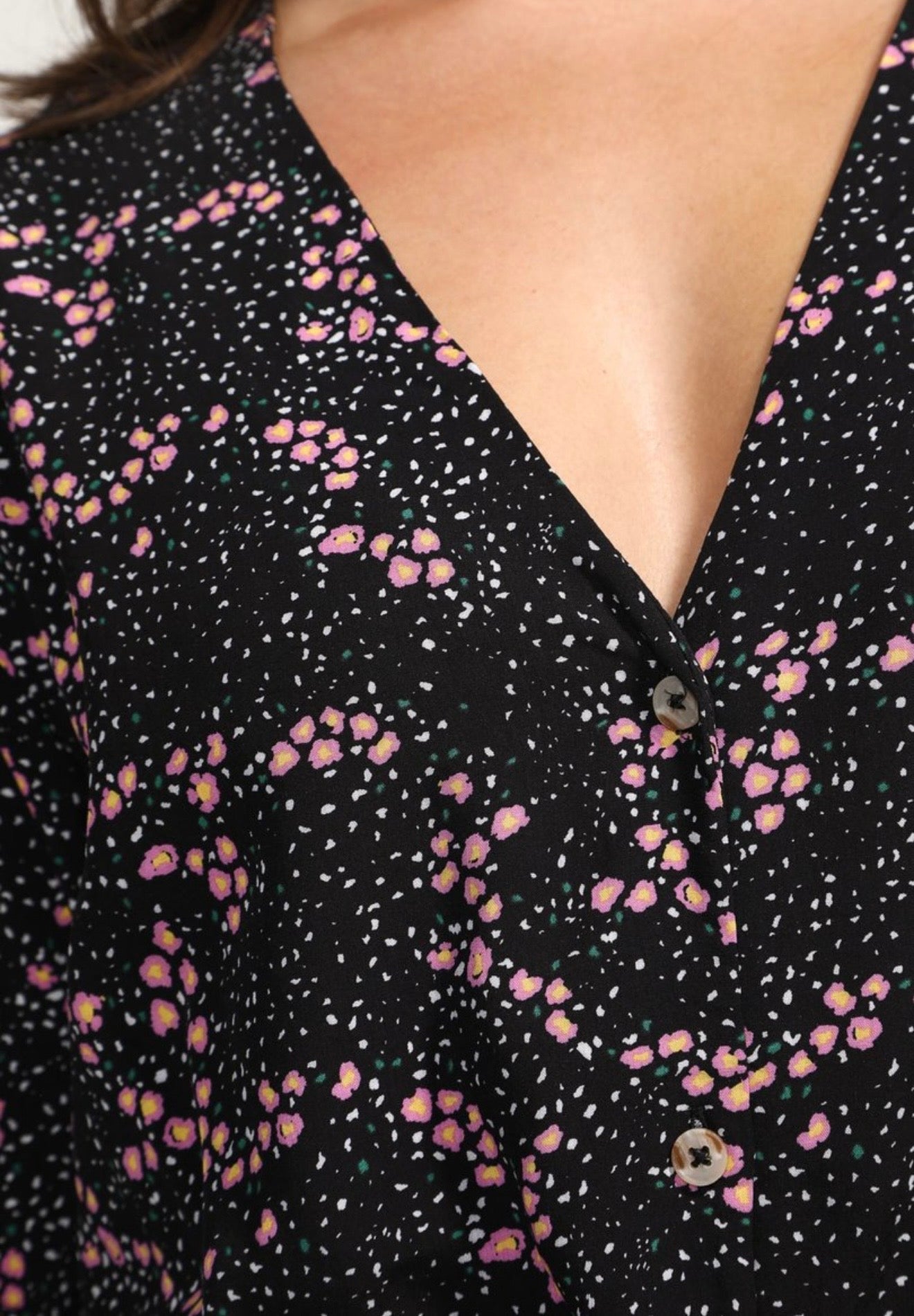 Blusa Hering Floral Preta