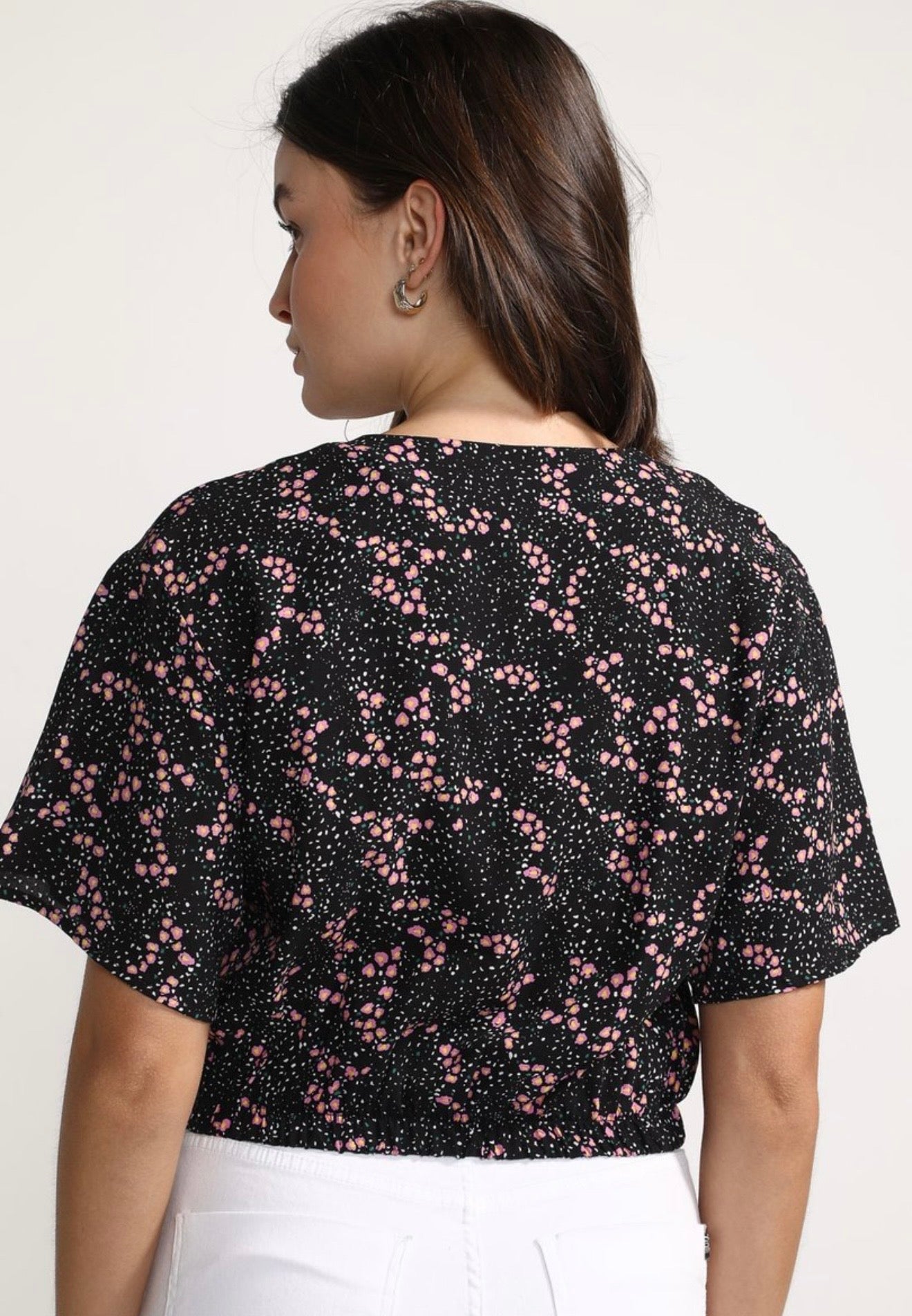Blusa Hering Floral Preta