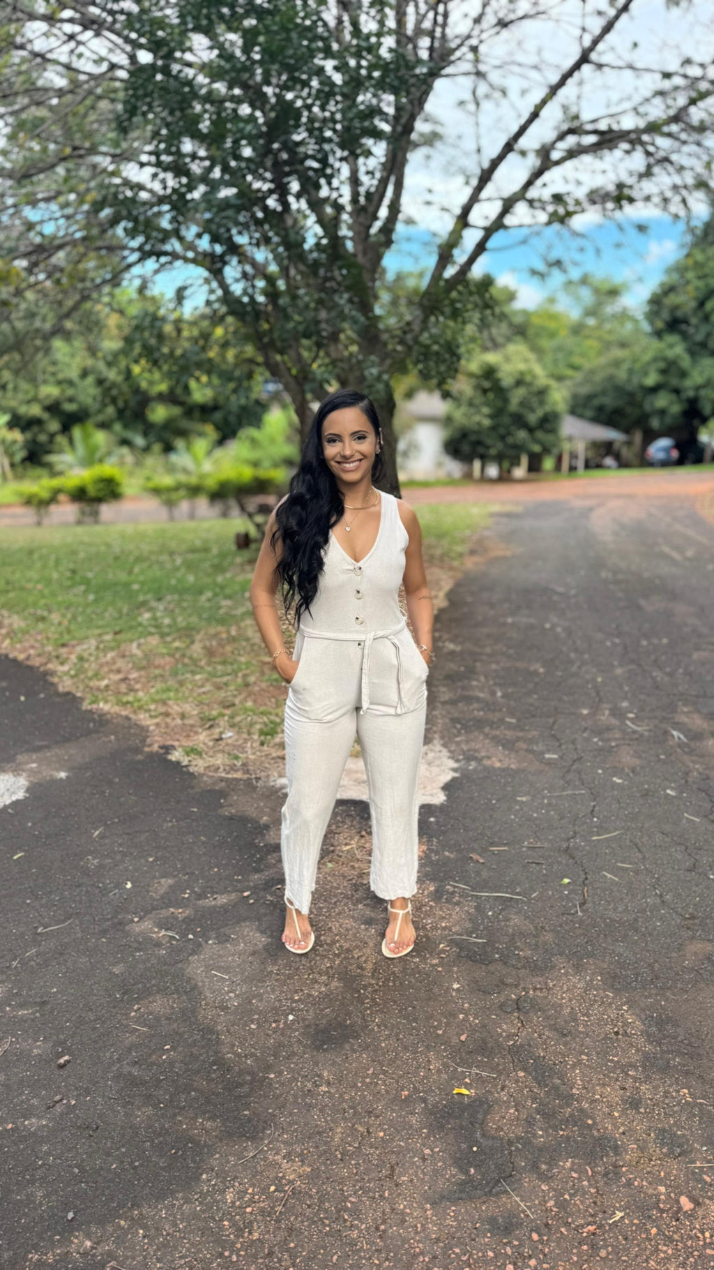Macacão Off-White Linho Botões Bolsos