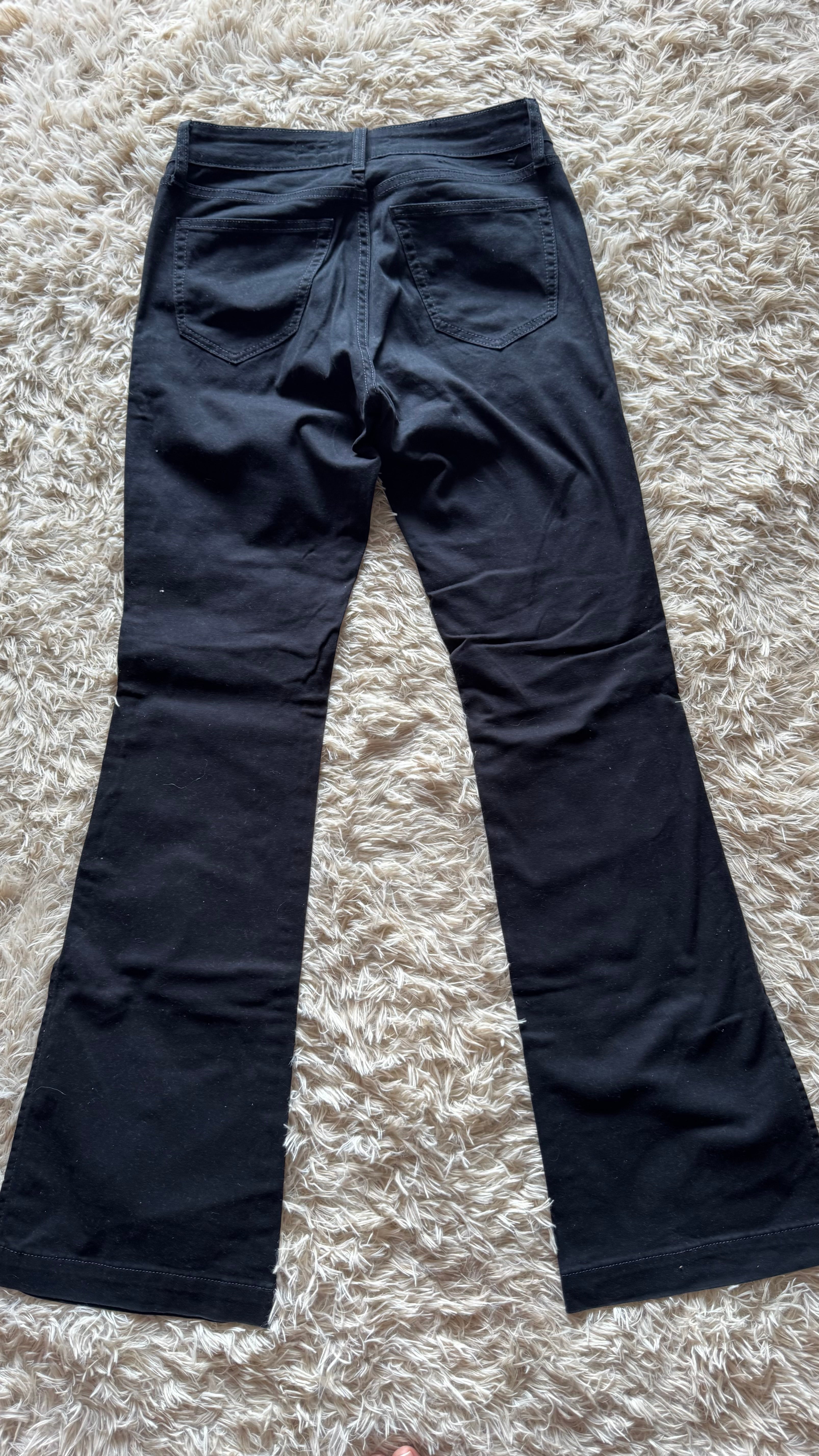 Calça Flare Jean Darrot Preta com Fenda Lateral