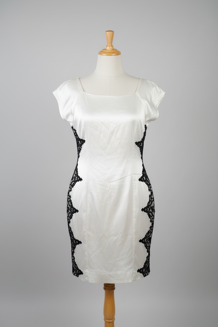 Vestido Marfim Renda Preta G