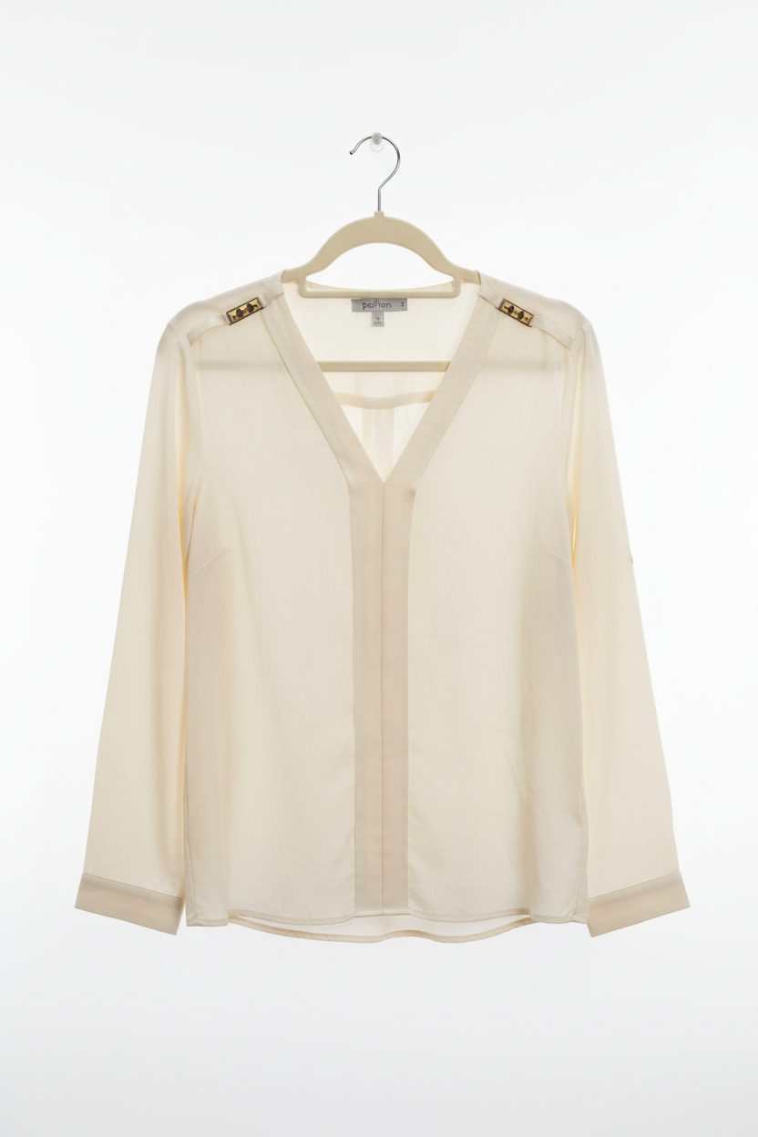 Blusa Off-White com Tachas Pollen