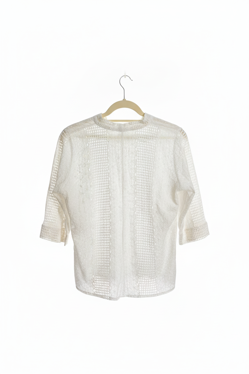 Blusa Branca de Renda com Crochê