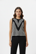 Blusa Preta Geométrica Triângulos